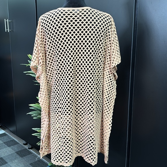 Kiwi & Punch Crocheted v-neck,butterfly short sleeve,side slit hem,oversized - Picture 6 of 10